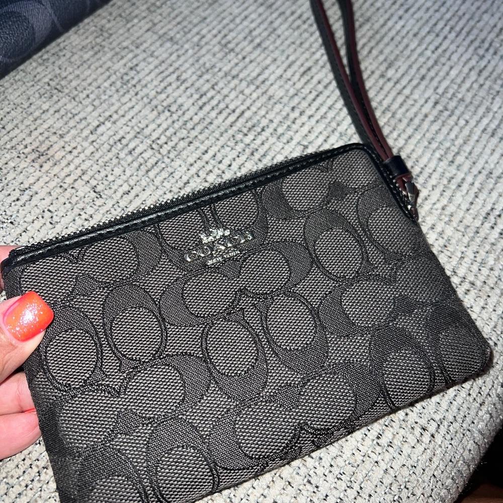 Coach wristlet wallet